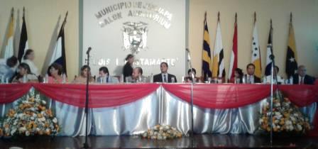 RECTOR DE LA UNESUM DR. OMELIO BORROTO RECIBE RECONOCIMIENTO DEL GAD DE JIPIJAPA