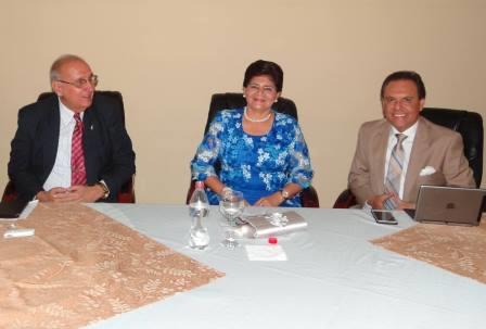SESIÓN SOLEMNE DEL XVI ANIVERSARIO DE LA UNESUM