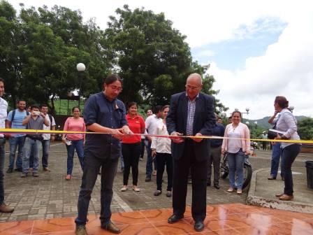 INAUGURACIÓN DE OBRAS DE RECONSTRUCCIÓN Y REPARACIÓN DE EDIFICIOS AFECTADOS POR EL TERREMOTO DEL 16 DE ABRIL DEL 2016