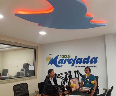 ECONOMISTA YADIRA SUMBA BUSTAMANTE DIRECTORA DE INVESTIGACIÓN, EN SU RENDICIÓN DE CUENTAS DE LA UNESUM 2016 EN RADIO MAREJADA 100.9 DE MANTA