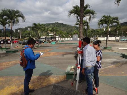 PRÁCTICAS DE CAMPO DE ESTUDIANTES DE INGENIERÍA CIVIL