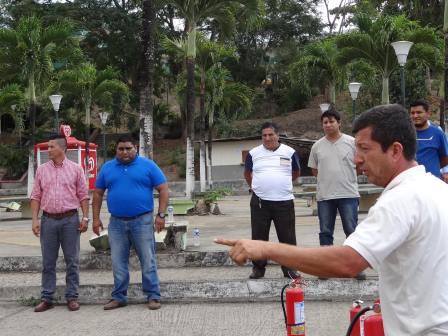 SIMULACRO EN PREVENCIÓN CONTRA INCENDIO Y MANIPULACIÓN DE EQUIPOS CONTRA INCENDIOS