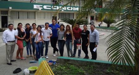 EMBELLECEN JARDINERAS DE LA UNESUM