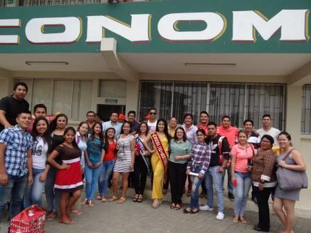 TAMBIÉN, EL PERSONAL ADMINISTRATIVO DE LA CARRERA DE INGENIERÍA EN AUDITORÍA, RECIBIERON REGALOS NAVIDEÑOS