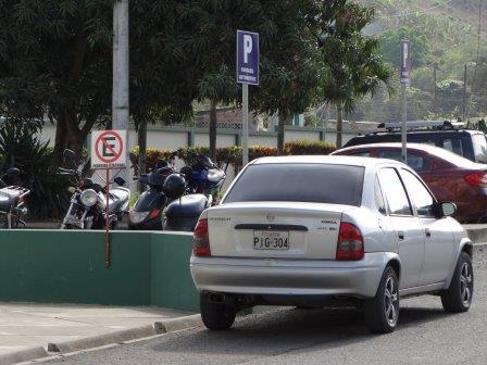 RESPONSABLE DEL ÁREA DE SERVICIOS GENERALES Y MANTENIMIENTO DE LA UNESUM SOLICITA COLABORACIÓN