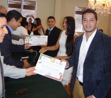 CLAUSURA Y ENTREGA DE CERTIFICADOS DEL CURSO DE LIDERAZGO JUVENIL DE LA ESCUELA DE LÍDERES DE LA UNIVERSIDAD ESTATAL DEL SUR DE MANABÍ