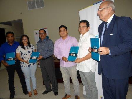 LA SENPLADES Y SENESCYT ENTREGAN DOCUMENTO DEL PLAN NACIONAL DE DESARROLLO 2017-2021 AL RECTOR DR. OMELIO BORROTO Y DIRIGENTES ESTUDIANTILES DE LA UNESUM