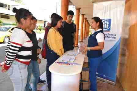 LA SUPERCOM SOCIALIZA CON ESTUDIANTES DE LA UNESUM