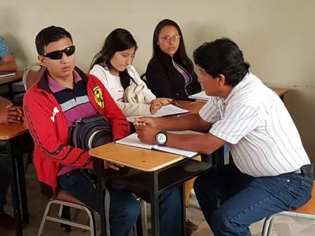 DELEGADOS DE LA FUNDACIÓN OSWALDO LOOR Y LA UNESUM REALIZAN TALLER DE FORMACIÓN SOBRE ESTUDIANTES NO VIDENTES.