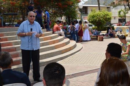 ENTREGA DE LOS CERTIFICADOS DE LA ESCUELA DE FORMACIÓN DE LÍDERES EN EL CANTÓN SANTA ANA
