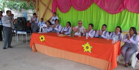NO FUIMOS INVITADOS PERO NOS RECIBIERON CON LOS BRAZOS ABIERTOS EN LA UNIDAD EDUCATIVA “BELISARIO QUEVEDO” EN JULCUY