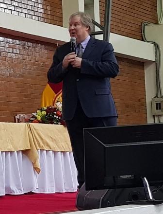 PRIMEROS CONFERENCISTAS EN EL 1ER. CONGRESO INTERNACIONAL DE VINCULACIÓN CON LA SOCIEDAD EN LA UNIVERSIDAD CATÓLICA DE CUENCA.- REUVIC