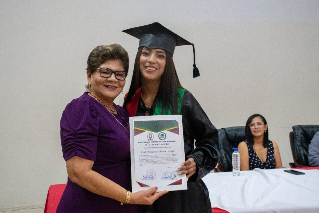 UNESUM INCORPORÓ A 216 PROFESIONALES DE LA FACULTAD DE CIENCIAS ECONÓMICAS